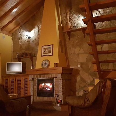 Гостьовий будинок Casa Rural El Casillo Del Abuelo Goyo Наварредонда-де-Ґредос Екстер'єр фото